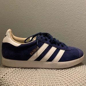 Adidas shoes! size 8, great condition (like new)!